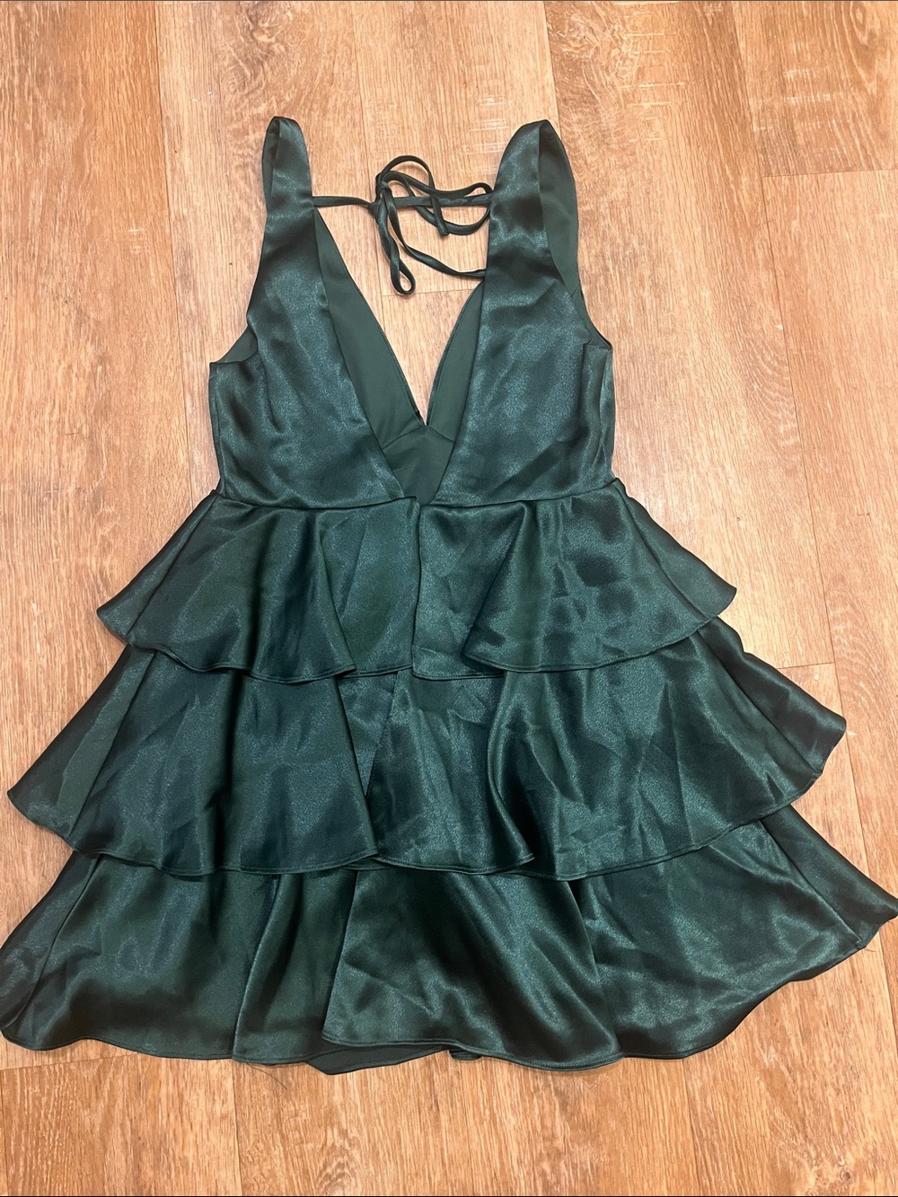 NEW Lulus Green Tiered Mini Dress Satin Sleeveless Holiday Cocktail Small S NWT - Picture 7 of 14